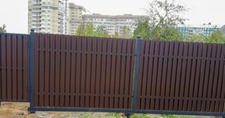 Купить распашные ворота из штакетника Петрозаводск, цена от 2771 руб.