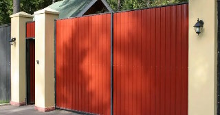 Купить ворота из профнастила Петрозаводск, цена от 4130 руб.